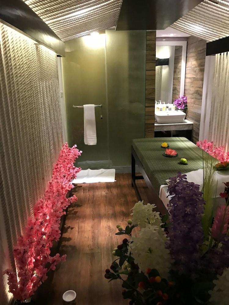Grace 21 Smart Hotel Дака Екстериор снимка