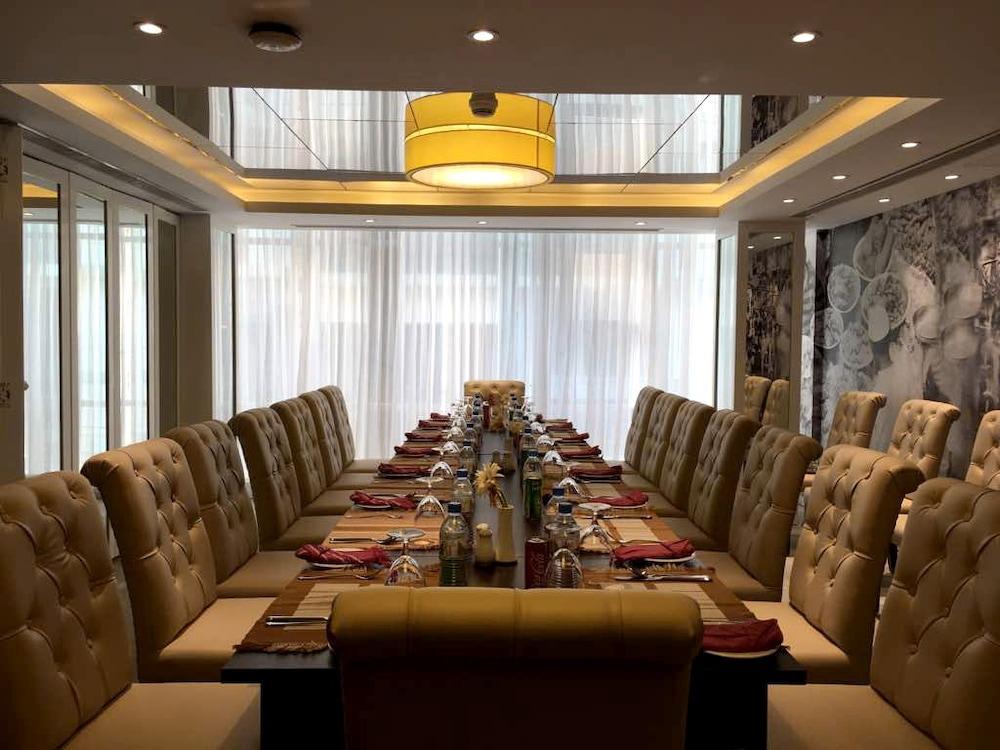 Grace 21 Smart Hotel Дака Екстериор снимка