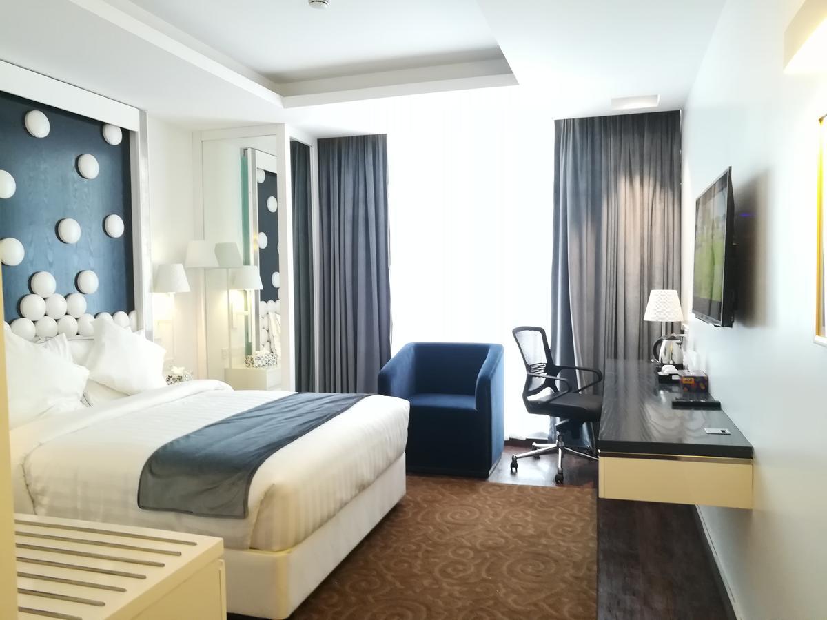Grace 21 Smart Hotel Дака Екстериор снимка