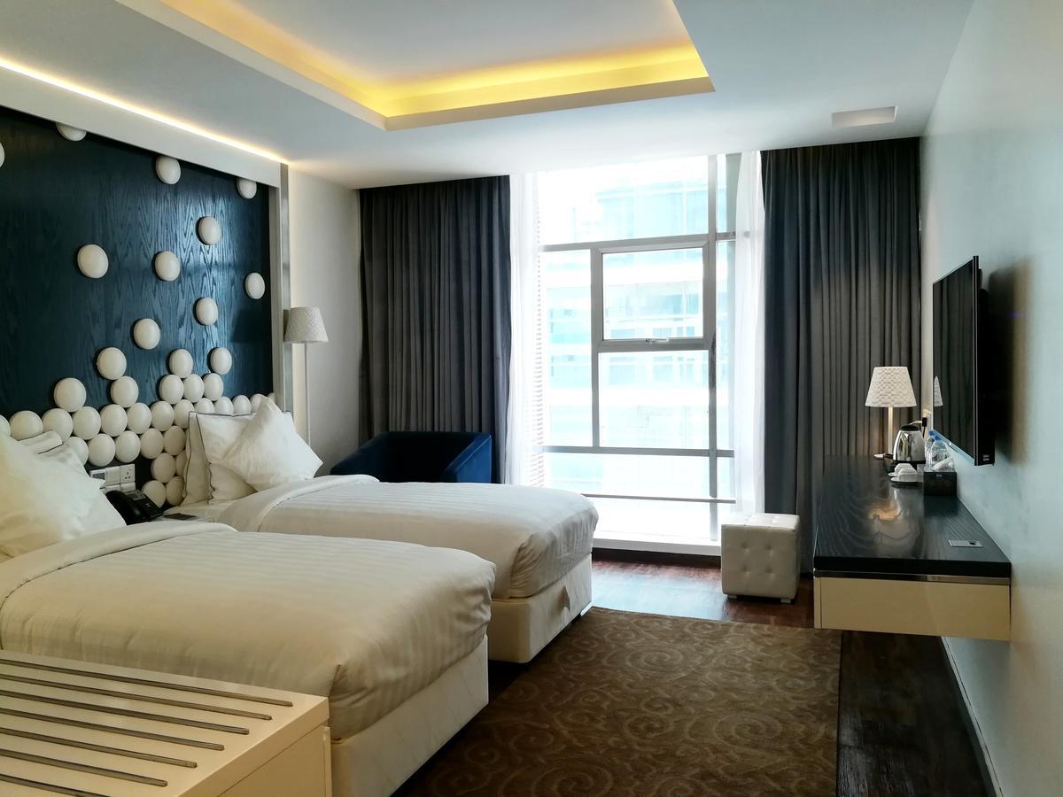 Grace 21 Smart Hotel Дака Екстериор снимка