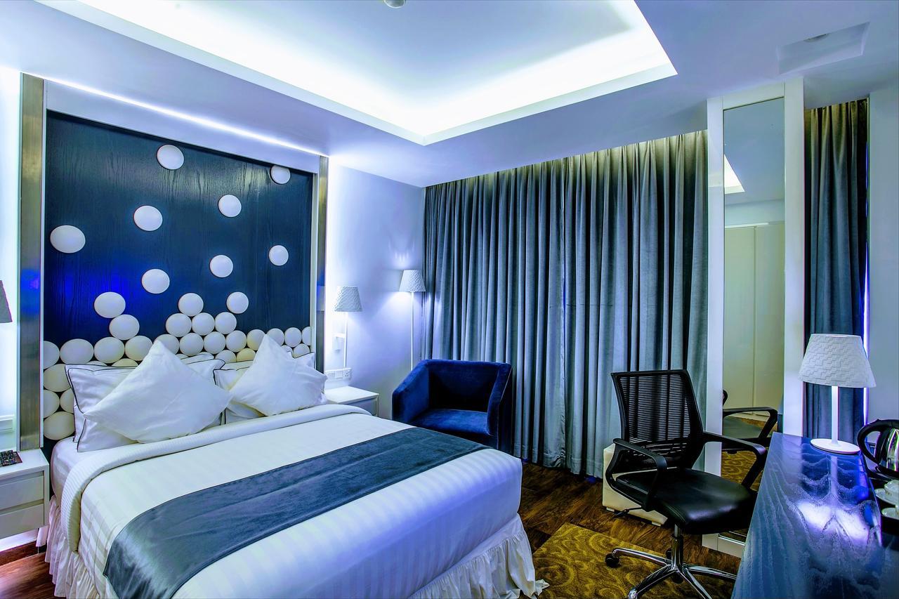 Grace 21 Smart Hotel Дака Екстериор снимка