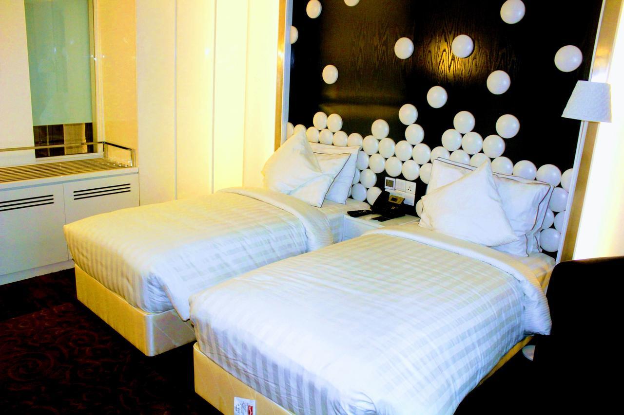Grace 21 Smart Hotel Дака Екстериор снимка