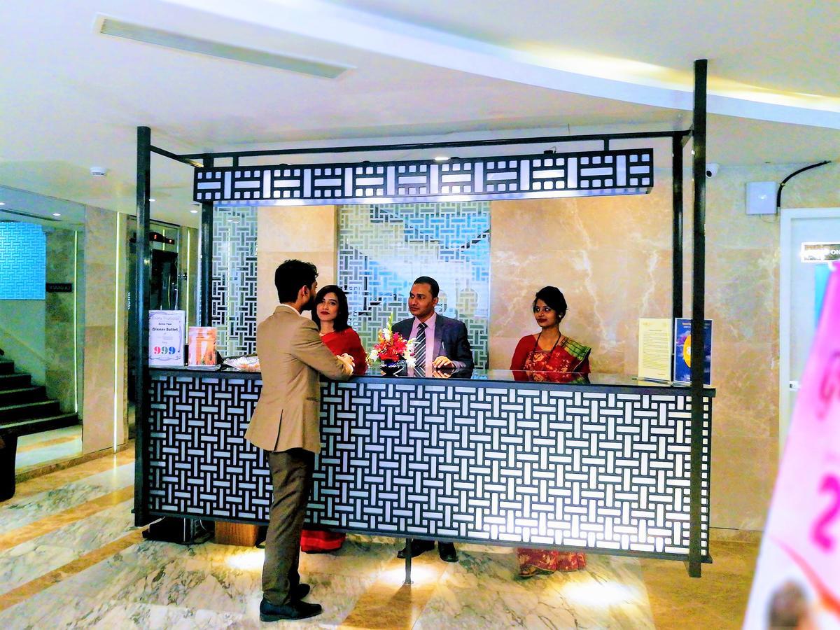 Grace 21 Smart Hotel Дака Екстериор снимка